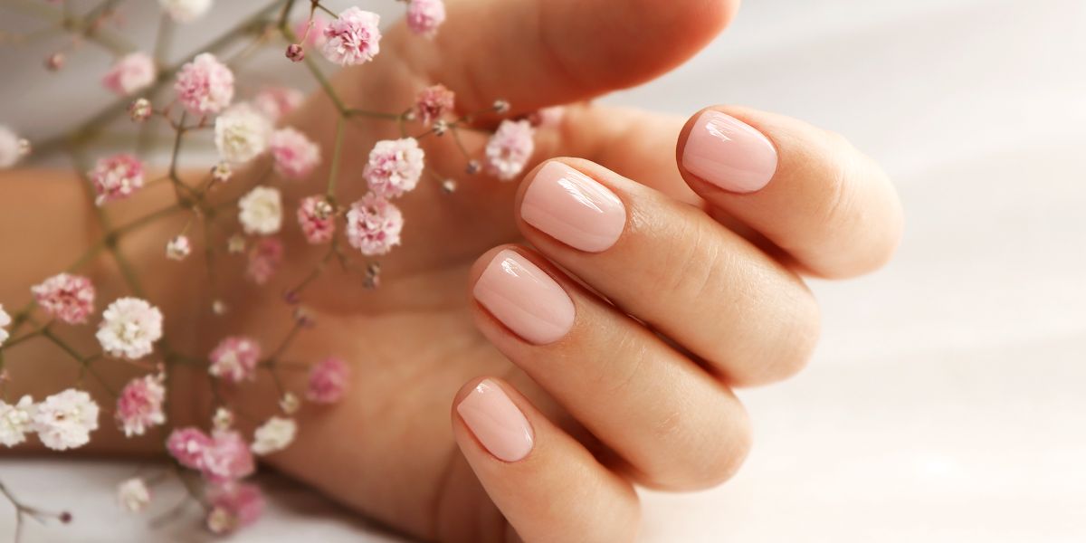 What to Use Instead of Nail Glue? Alternative Products and DIY Solutions